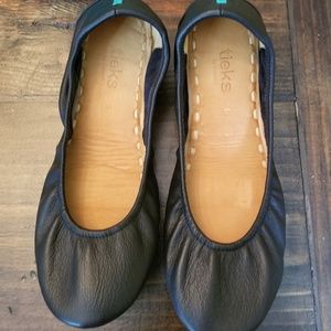Matte Black Tieks